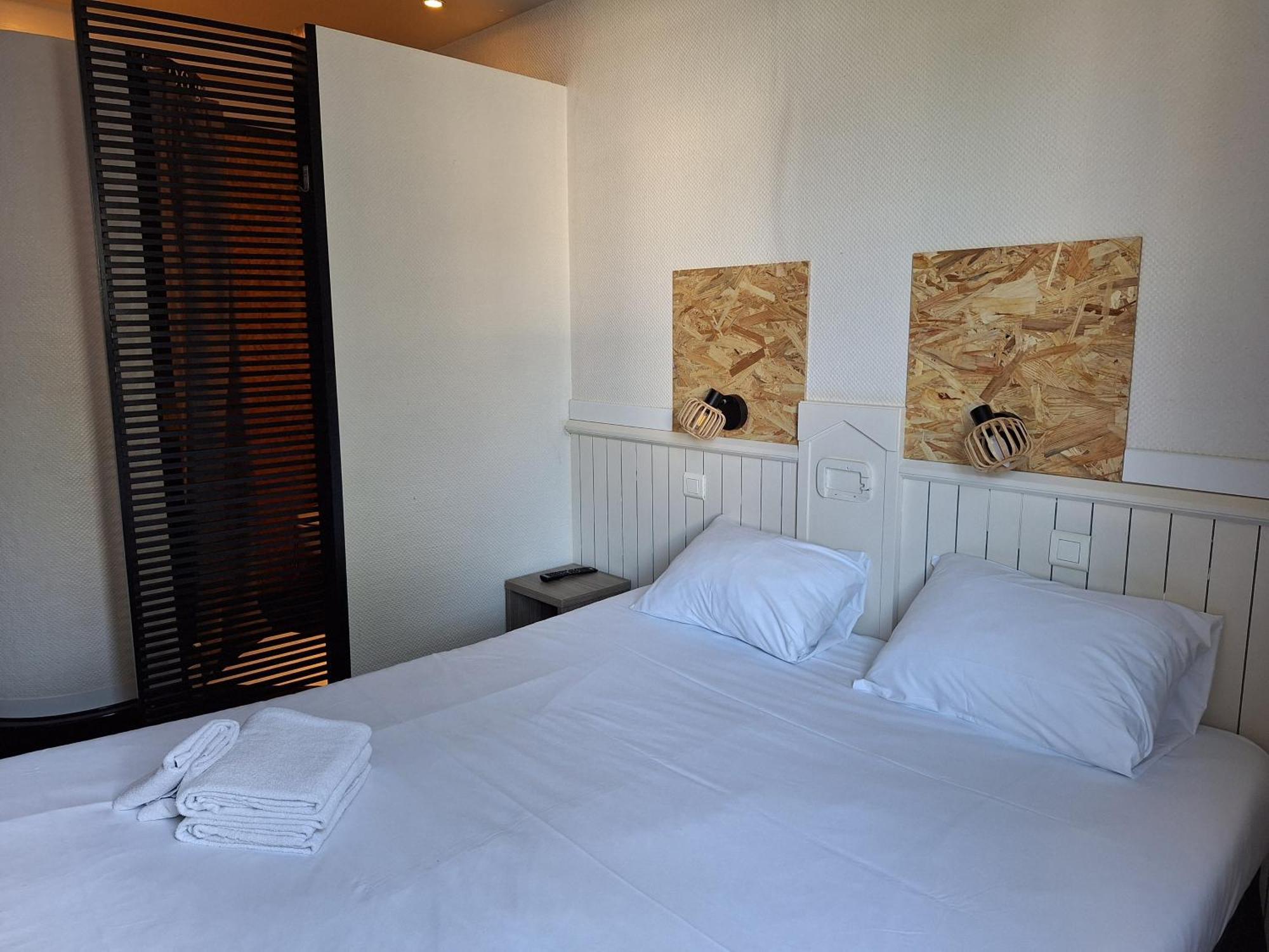 Escale Kennedy Otel Mérignac Dış mekan fotoğraf