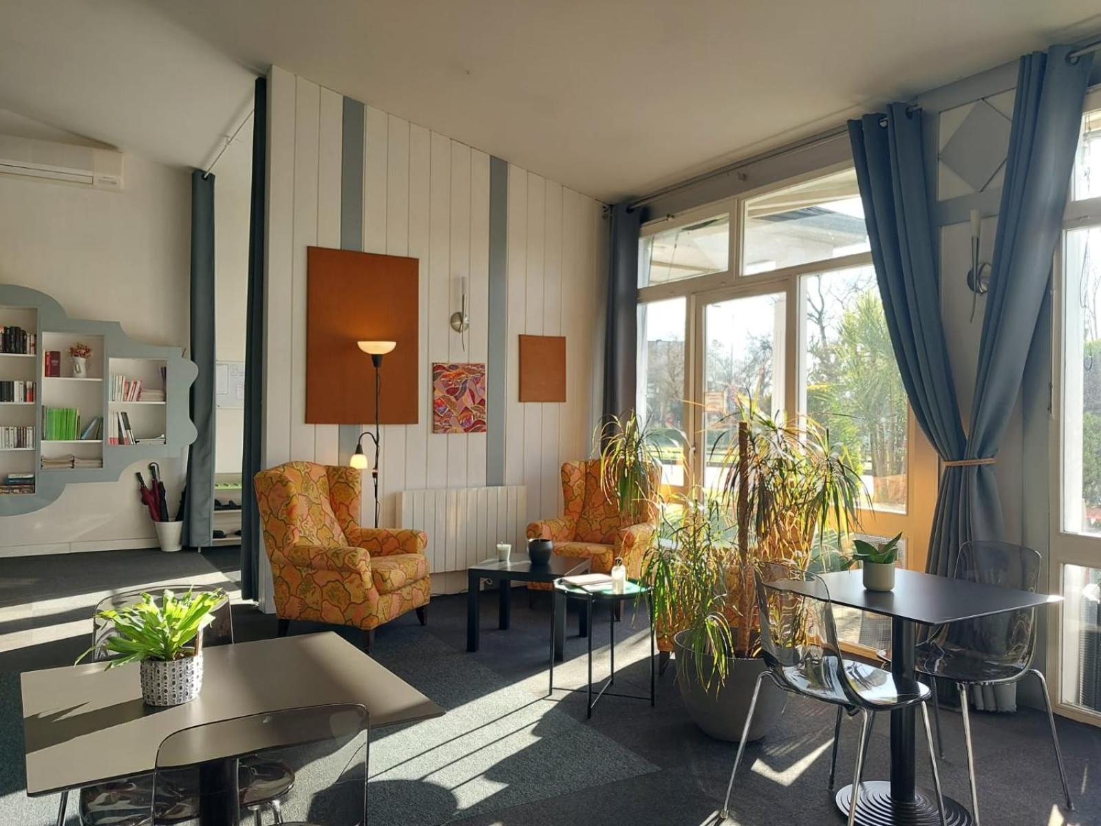 Escale Kennedy Otel Mérignac Dış mekan fotoğraf