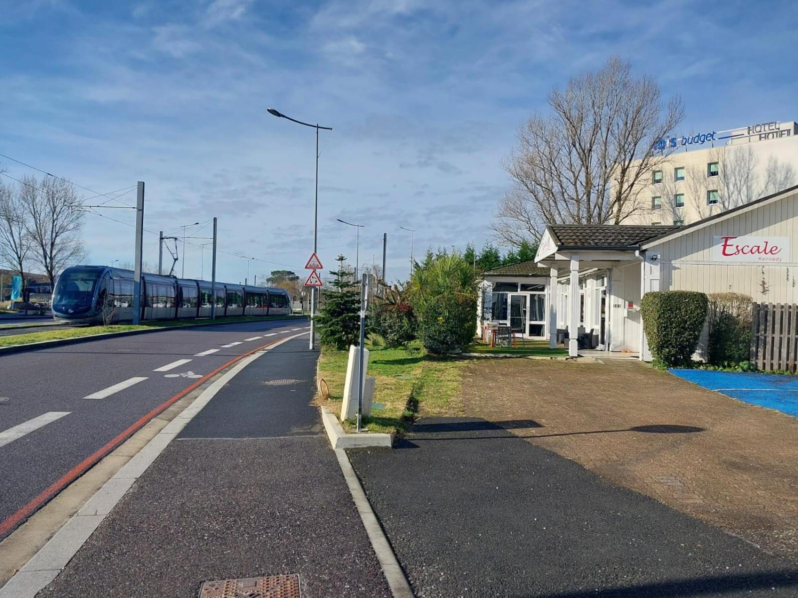 Escale Kennedy Otel Mérignac Dış mekan fotoğraf